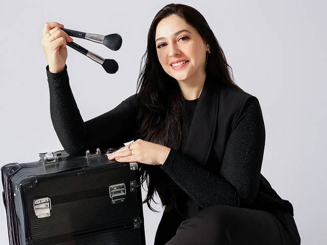 CORPORATIVO de Ensaio Profissional em Gravataí: Luisa, maquiadora e mulher inspiradora