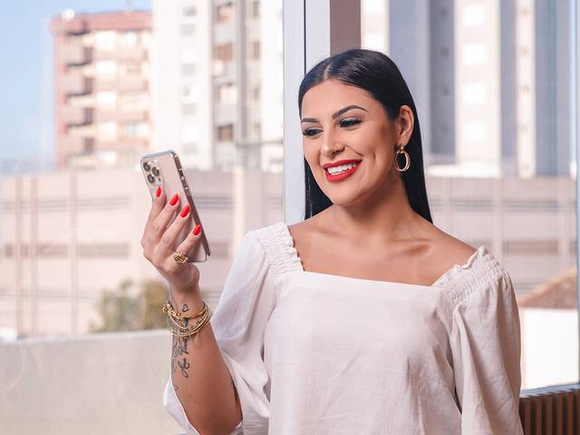 Signature Retratos de Victória Lovato - Lash Designer