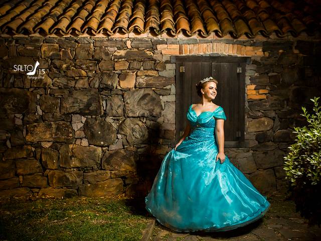 15 Anos - Salto 15 fotografia de Júlia Momo