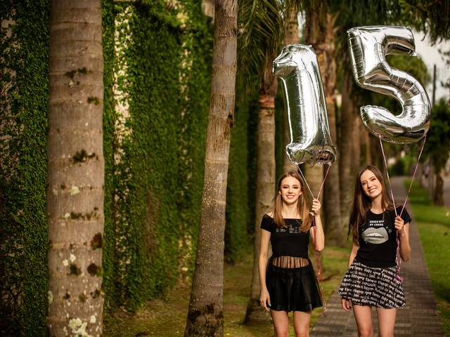 15 Anos - Salto 15 fotografia de Caroline e Camile 