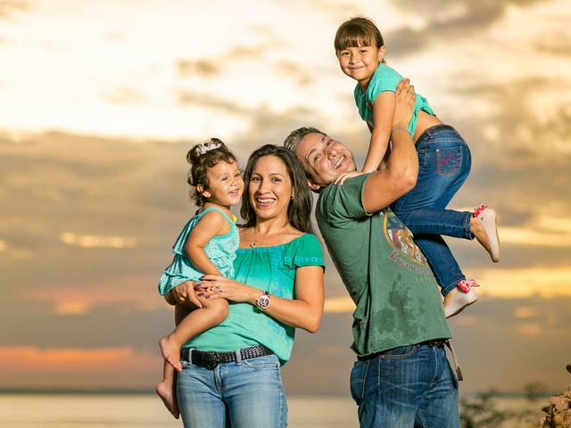 Familias de  Família Larazanil