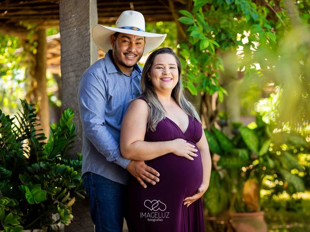 Gestante de Keila a espera de Jorge Henrique