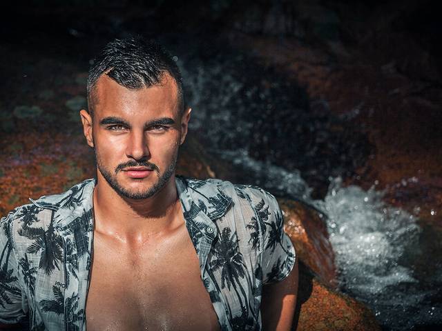 RETRATO de Rodrigo T Martins