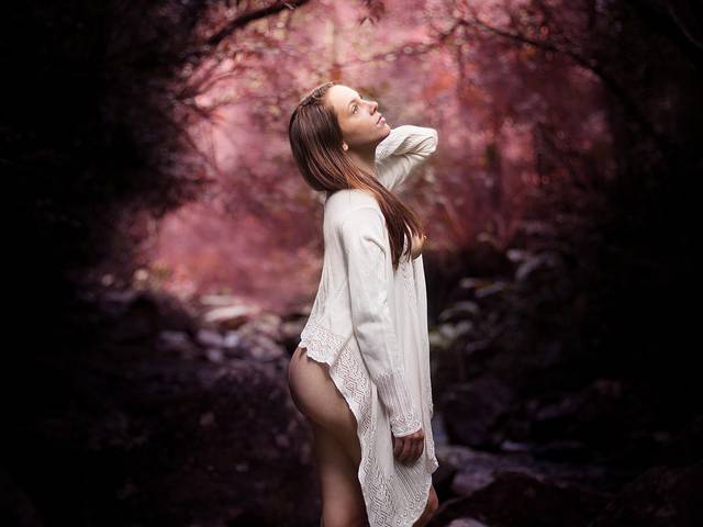 NU ARTÍSTICO(>18) de Mariana Souza