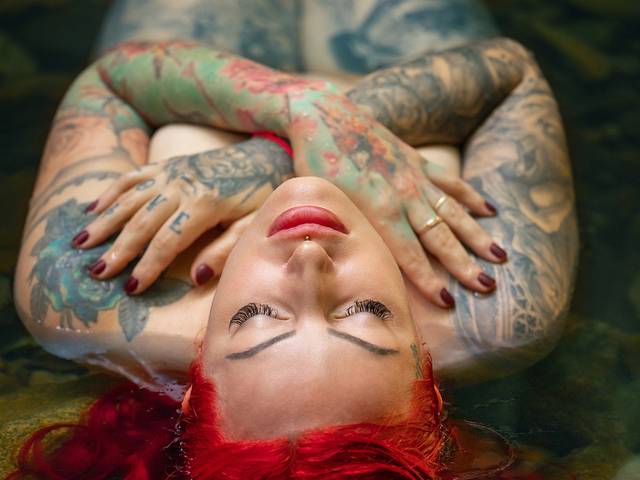 NU ARTÍSTICO(>18) de Bruna Titton Volpatto