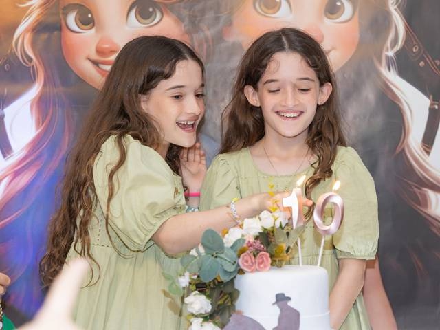 Infantil de 10 Anos Luísa e Júlia
