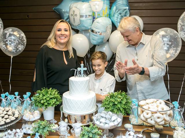 Infantil de Comunhão Théo Hulbert