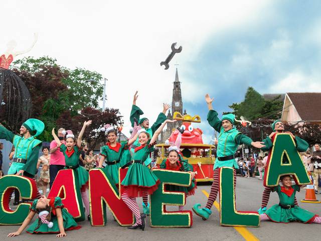 CANELA de DESFILE DE NATAL