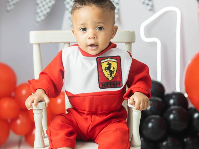 Smash the cake de Levi, 1 aninho