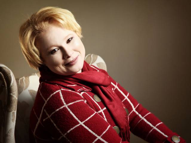 Mulheres de 30 + de Juliana - 33 anos 