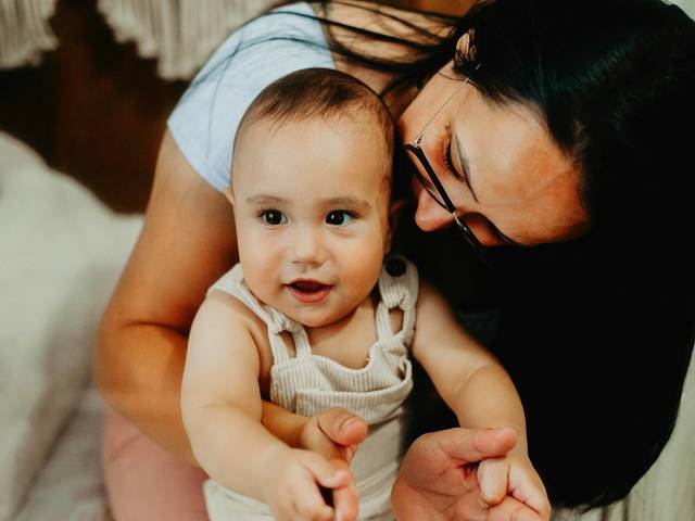 Família de Su e Gohan - colo de mãe