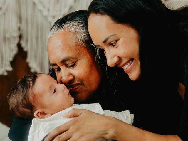 Família de Adri e Felipe - colo de mãe