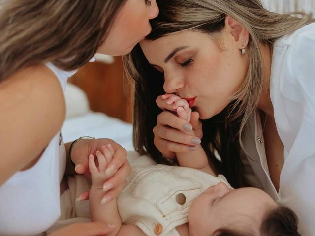 Família de Aline, Isa e Nicolas - colo de mãe 