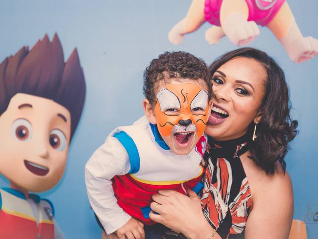 Festas de Pedro em sua patrulha canina.....diversão :)