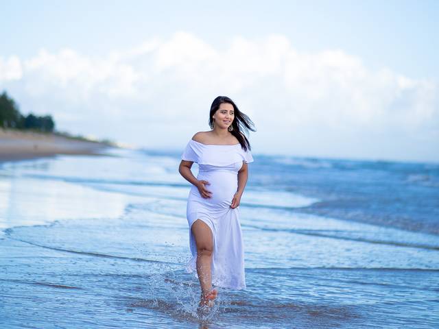 Gestante de Nascida no litoral, beleza praiana, essa mamãe está ansiosa pela chegada de seu príncipe...é mto amor