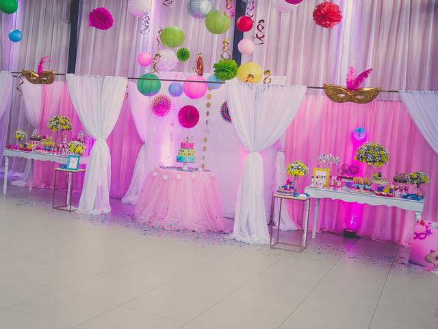 Festas de Chuva de cores para Maluzinha.....alegria...alegria no seu 1 aninho.....