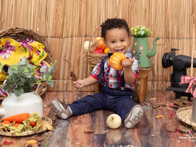 Acompanhamento do bebê e Kids de Oia que trênzinho mais lindo sô :) 