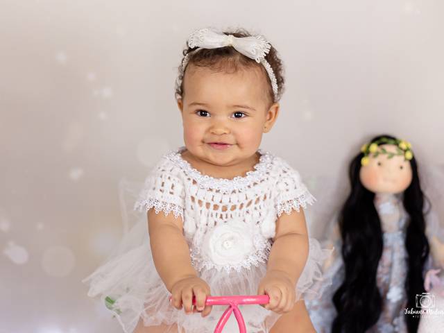 Acompanhamento do bebê e Kids de Que bonequinha mais linda:)