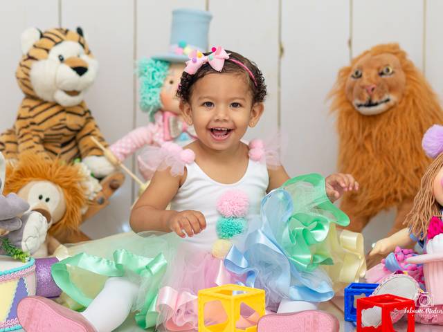 Smash the cake ou fruit de Senhoras e Senhores o circo rosa da Laura chegou!!!!