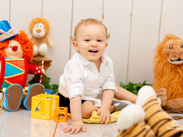 Smash the cake ou fruit de Respeitável público o Arthur chegou, para comemorar seu primeiro aninho com esse tema p lá de especial...O Circo!!!! 