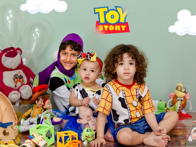 Acompanhamento do bebê e Kids de Amigo, estou aqui! Amigo, estou aqui! Se a fase é ruim E são tantos problemas que não tem fim Não se esqueça que ouviu de mim .....