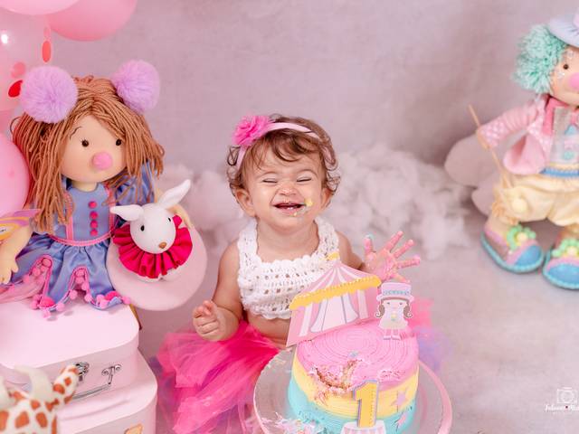 Smash the cake ou fruit de O circo da Laura