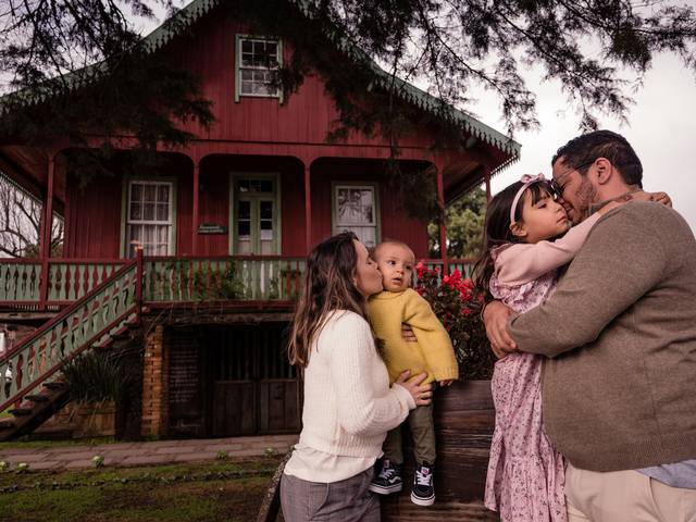 Família de Raynan + Léo = Laís e Theo