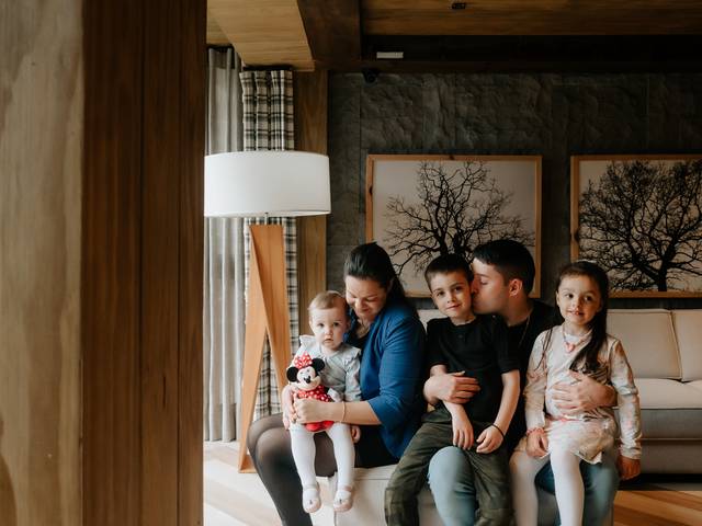 Família de Ana, Felipe, Lo, Me e Aurora