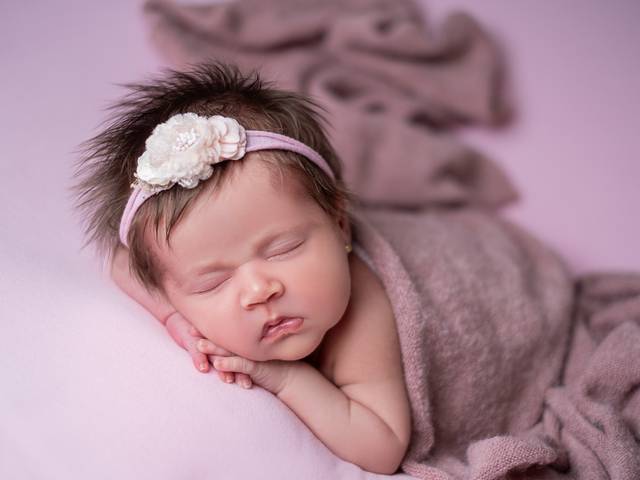 NEWBORN de Lívia