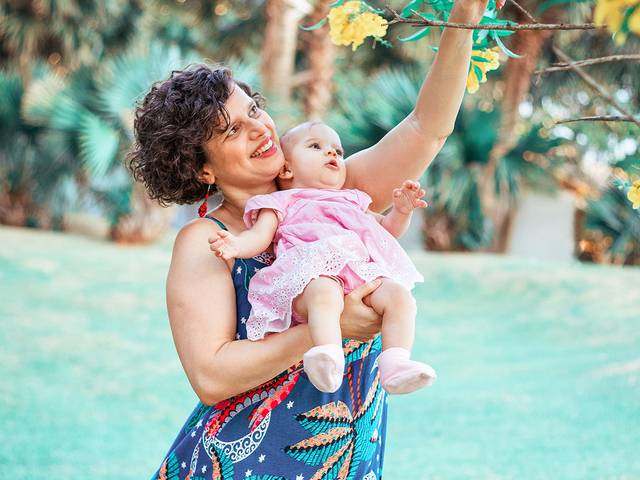 Ensaio entre mãe, filha e neta de Julinha, Evelyn e Cândida