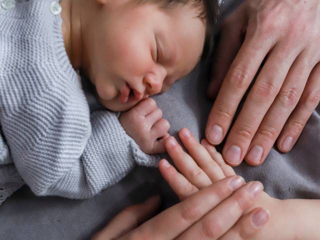 Estudios y Reportajes de Seguimiento del primer año de vida de Aina