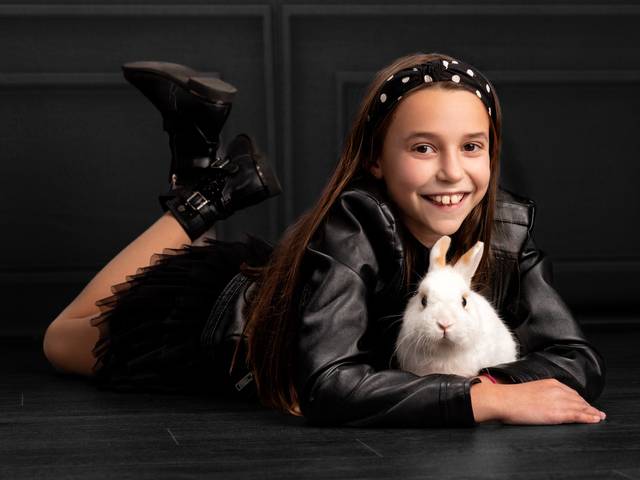 Estudios y Reportajes de Foto para invitación de comunión de Nerea