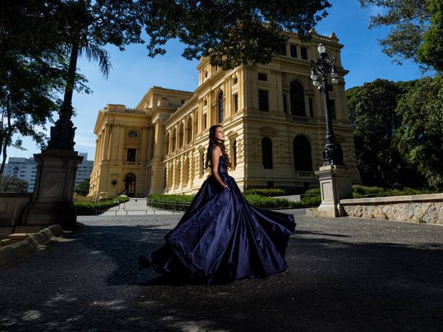 Ensaios Debutantes de Ensaio da debutante Lívia no Museu do Ipiranga | Fotógrafo de debutantes em SP