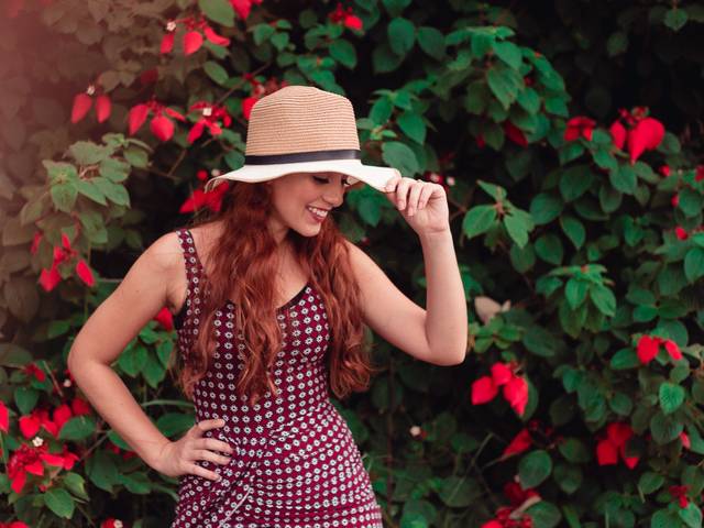 Feminino de Gabi Bueno