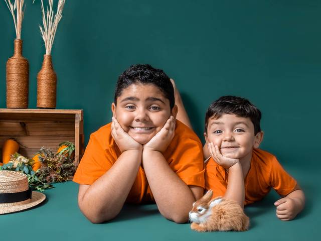 Páscoa de Editorial: Retratos de Páscoa do Théo e do Felipe