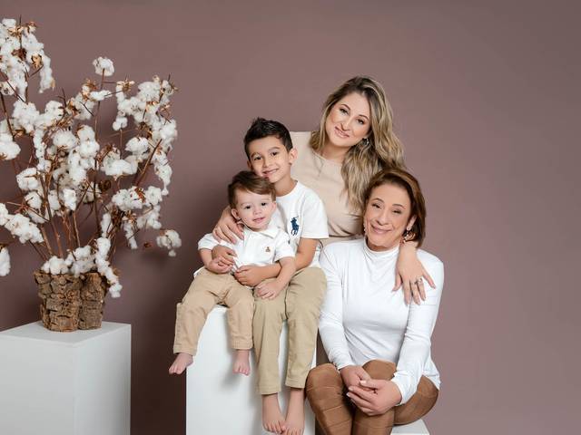 Dia das Mães de Retratos de Mãe - Renata, Shirley , Henrique e Bernardo