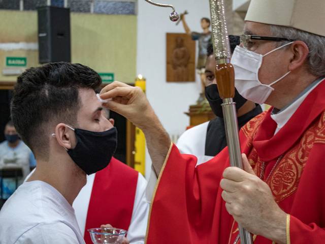 Eventos Religiosos de Crisma de Adultos 2020