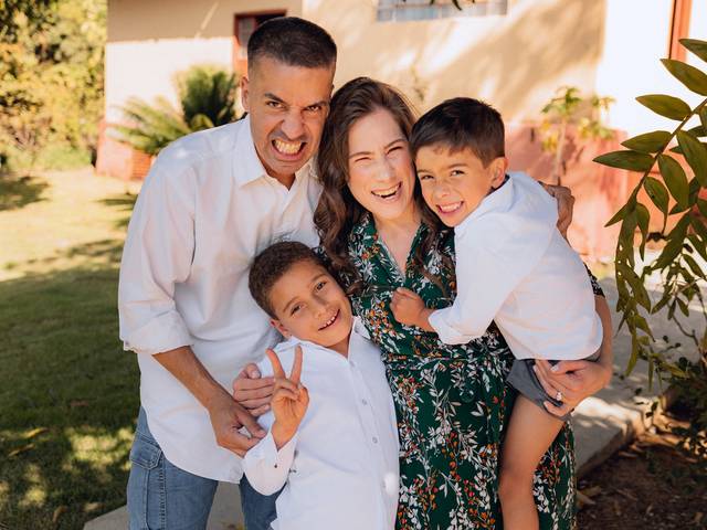 CASAMENTOS de Ensaio Família: Mamãe Lilian, Papai Mateus, Filhos Lucas e Victor 👨‍👩‍👦‍👦✨