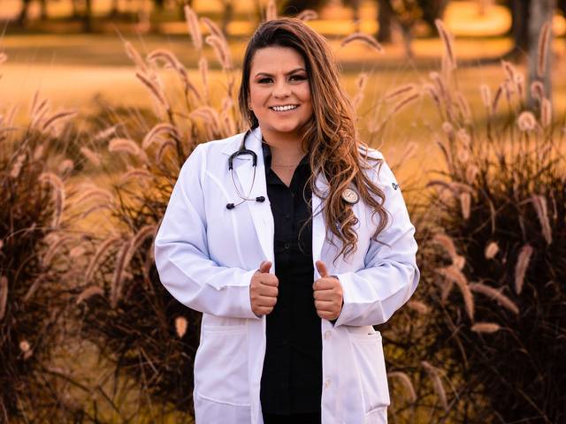 ENSAIO FORMATURA de Ensaio de formatura - Vanessa Martins de Oliveira