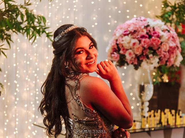 Fotografia de Debutante de Festa de 15 anos - Giovana