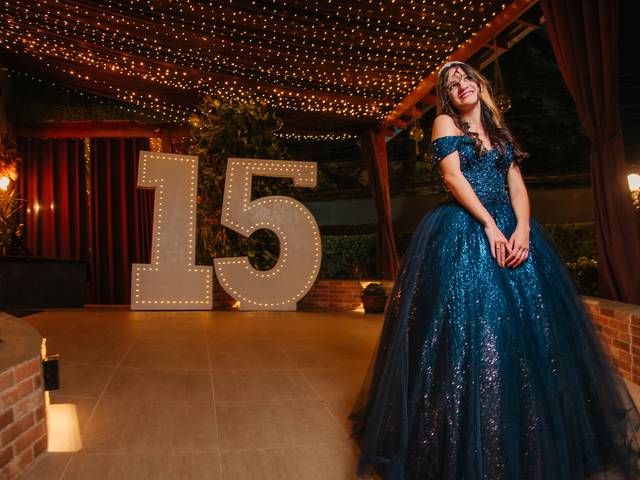Fotografia de Debutante de Festa de 15 anos - Juliana