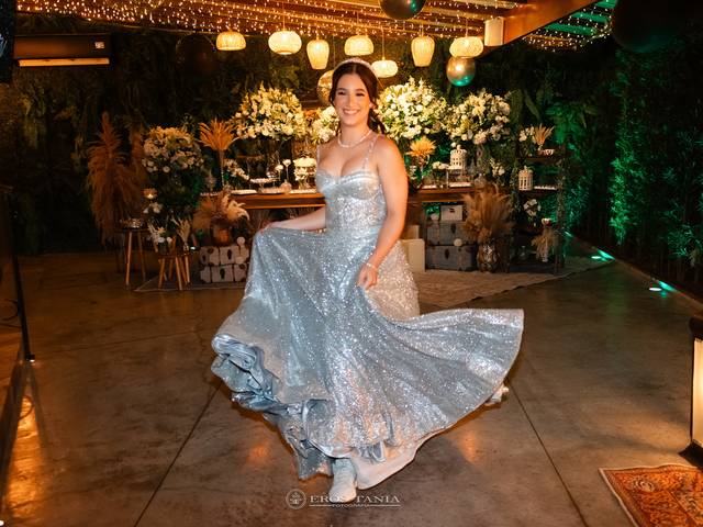 Fotografia de Debutante de Festa de 15 anos - Eduarda