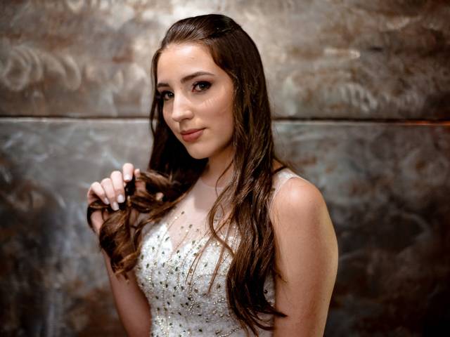 Fotografia de Debutante de Festa de 15 anos - Mariana