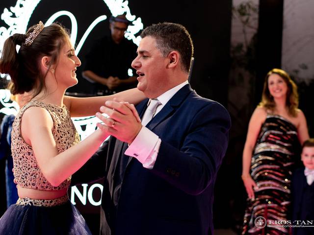 Fotografia de Debutante de Festa de 15 anos - Victória