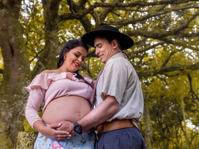 Gestante de Munique e Júnior