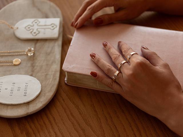 New Brand de ANA TOMICH