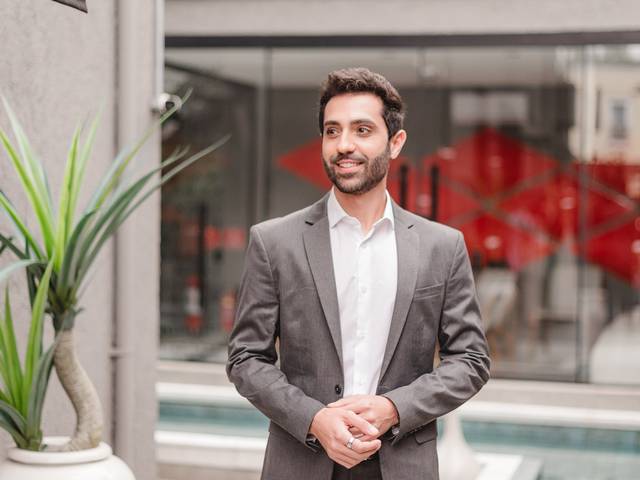 Retratos Corporativos de Dr Vitor Bardauil - Anestesista