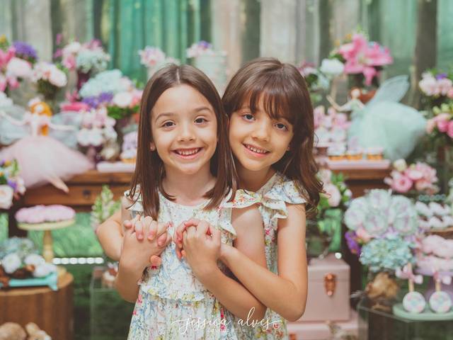 Aniversários de {Giovana} e {Natália} 6 Anos