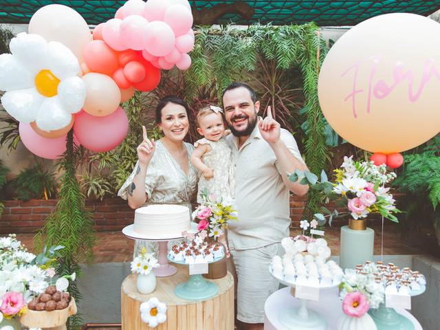 Aniversários de {Flora} 1 Aninho