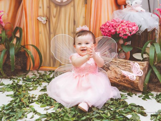 Aniversários de {Alice} e {Matheus} Feliz Aniversário